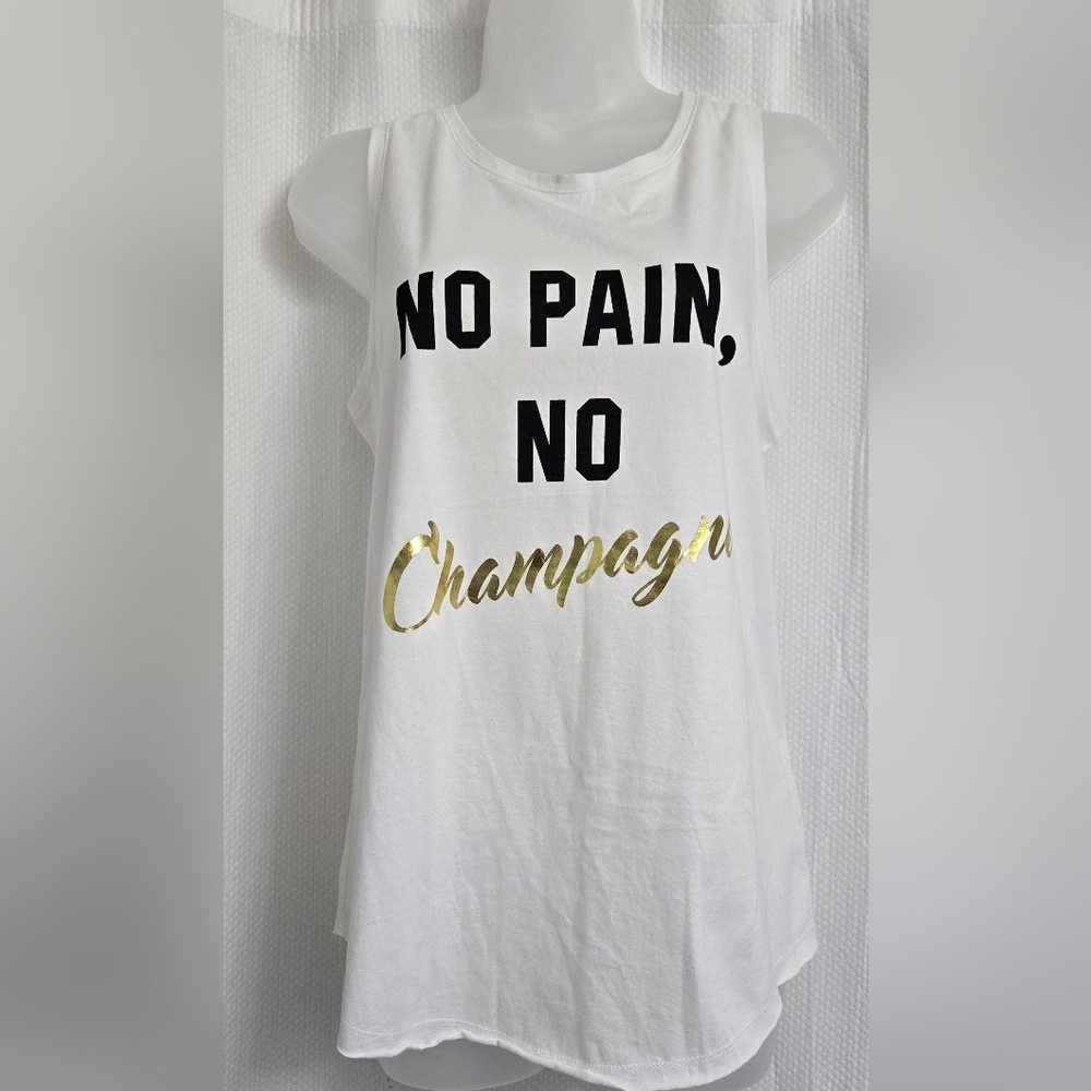 🖤 NWOT White F.I.T Graphic Tank Top